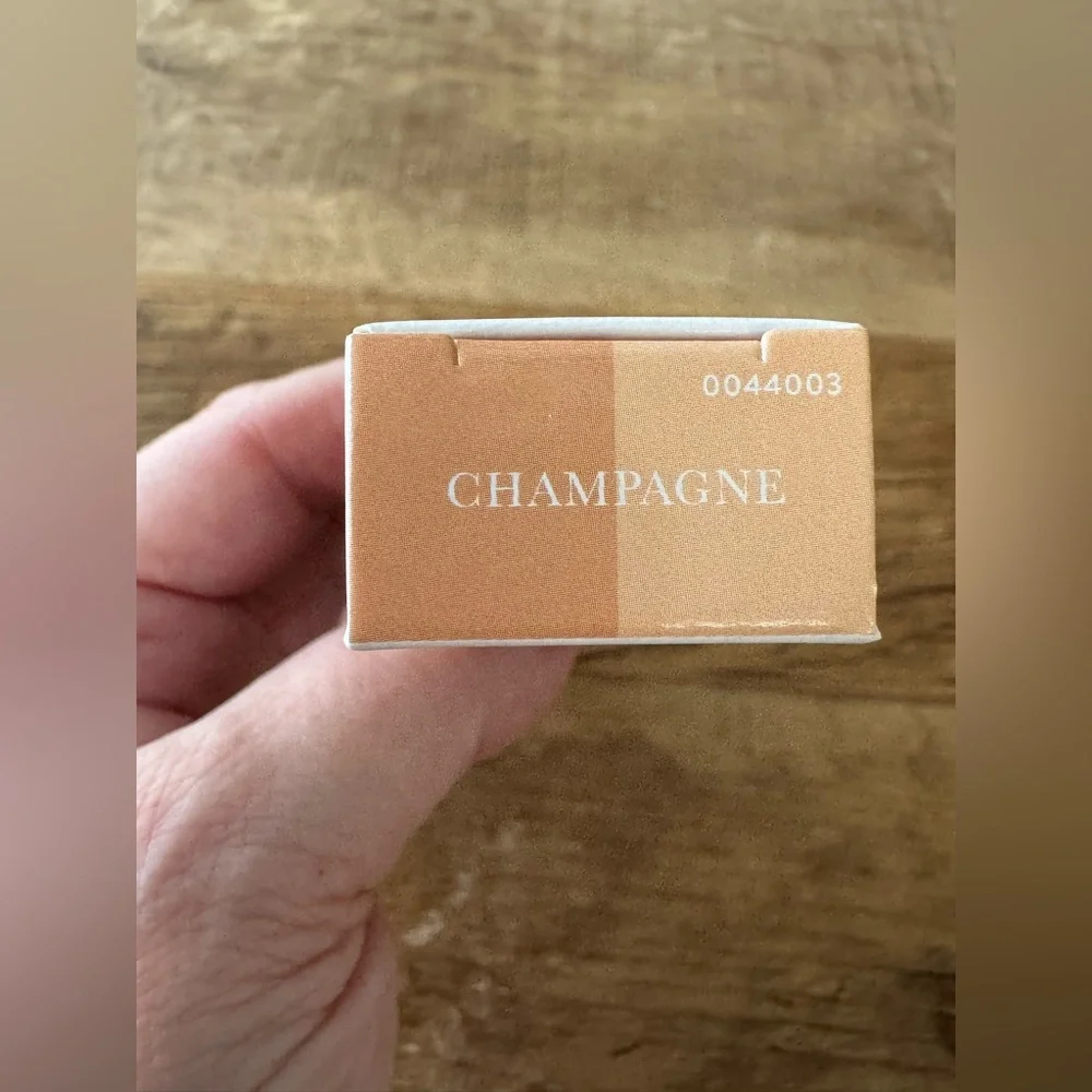 NEW IN BOX Laura Geller Make it a Double Eyeshadow Stick ~Champagne~Double sided